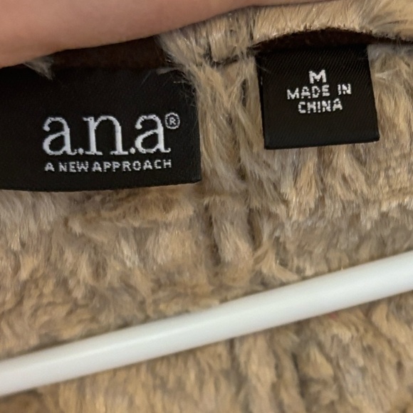 a.n.a Brown and Tan Vest (New without tags!!) - Picture 2 of 6